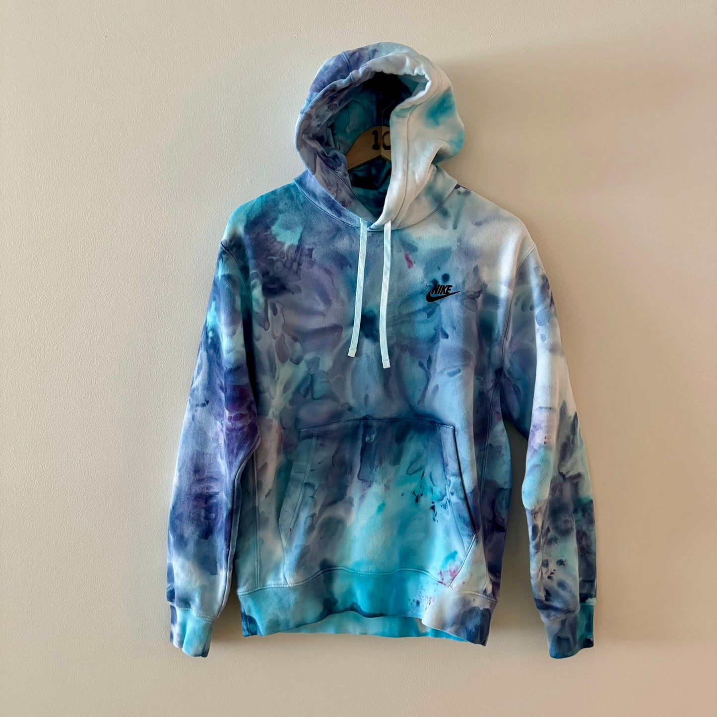 HAND DYED TIE DYE NIKE HOODIE | PETAL BLUES | SIZE S