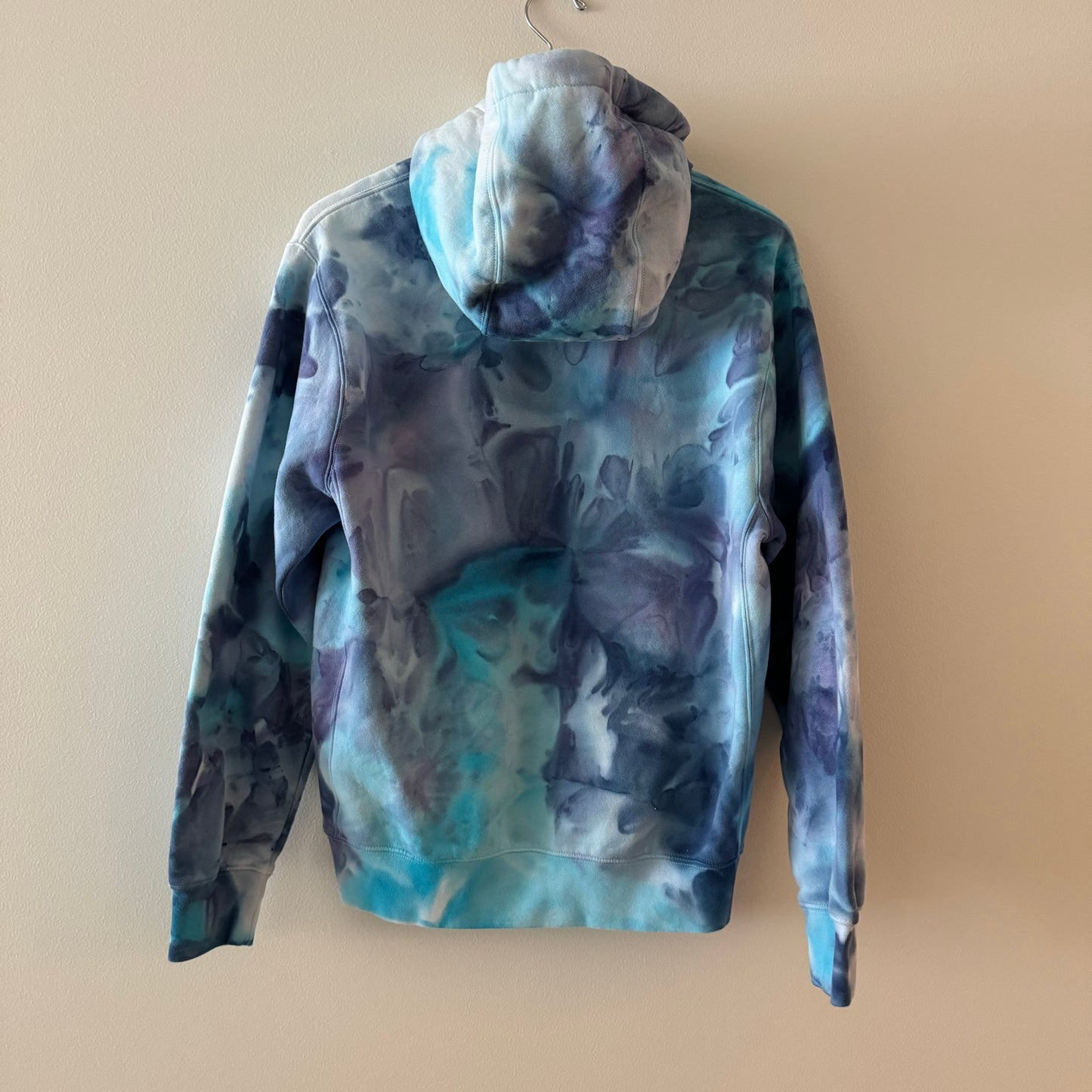 HAND DYED TIE DYE NIKE HOODIE | PETAL BLUES | SIZE S