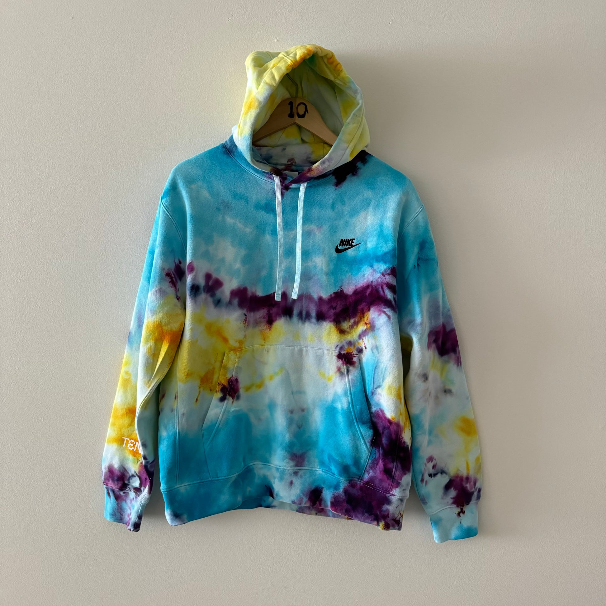 HAND DYED TIE DYE NIKE HOODIE PURPLE TURQUOISE YELLOW SIZE M