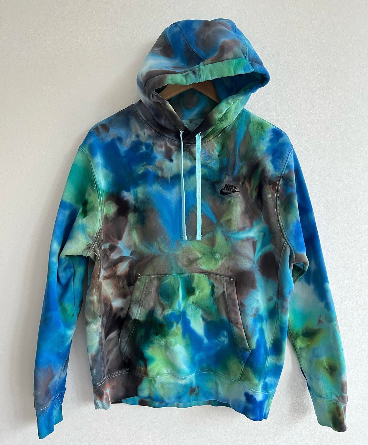 HAND DYED TIE DYE NIKE HOODIE / BLUE + GREEN