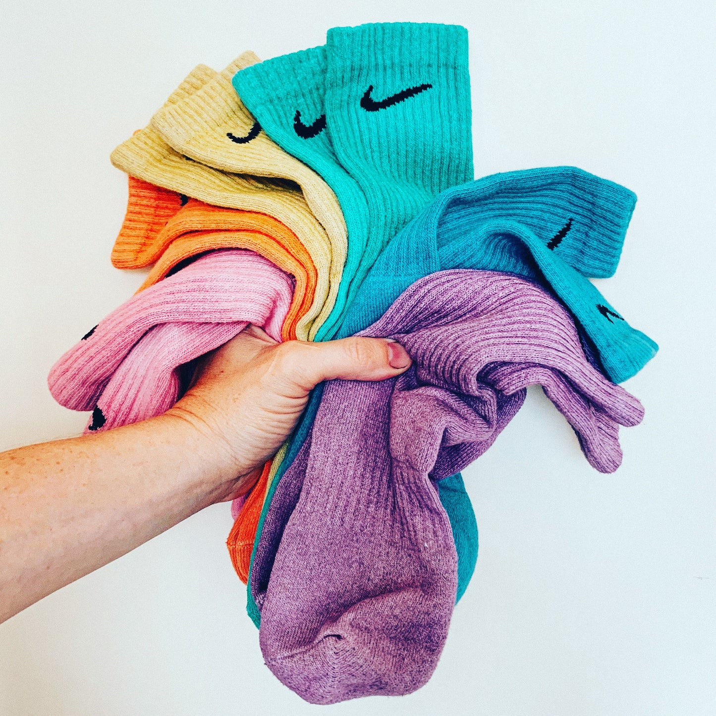 ONE COLOR WONDER TIE DYE NIKE SOCKS